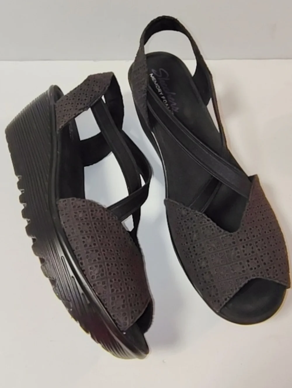 Skechers Women's Parallel Piazza peep-Toe Gore Slingback Wedge Platform Sandals